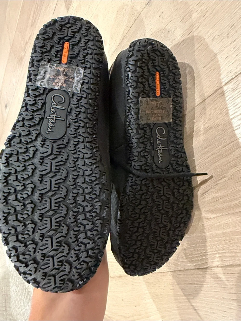 Cole Haan box label